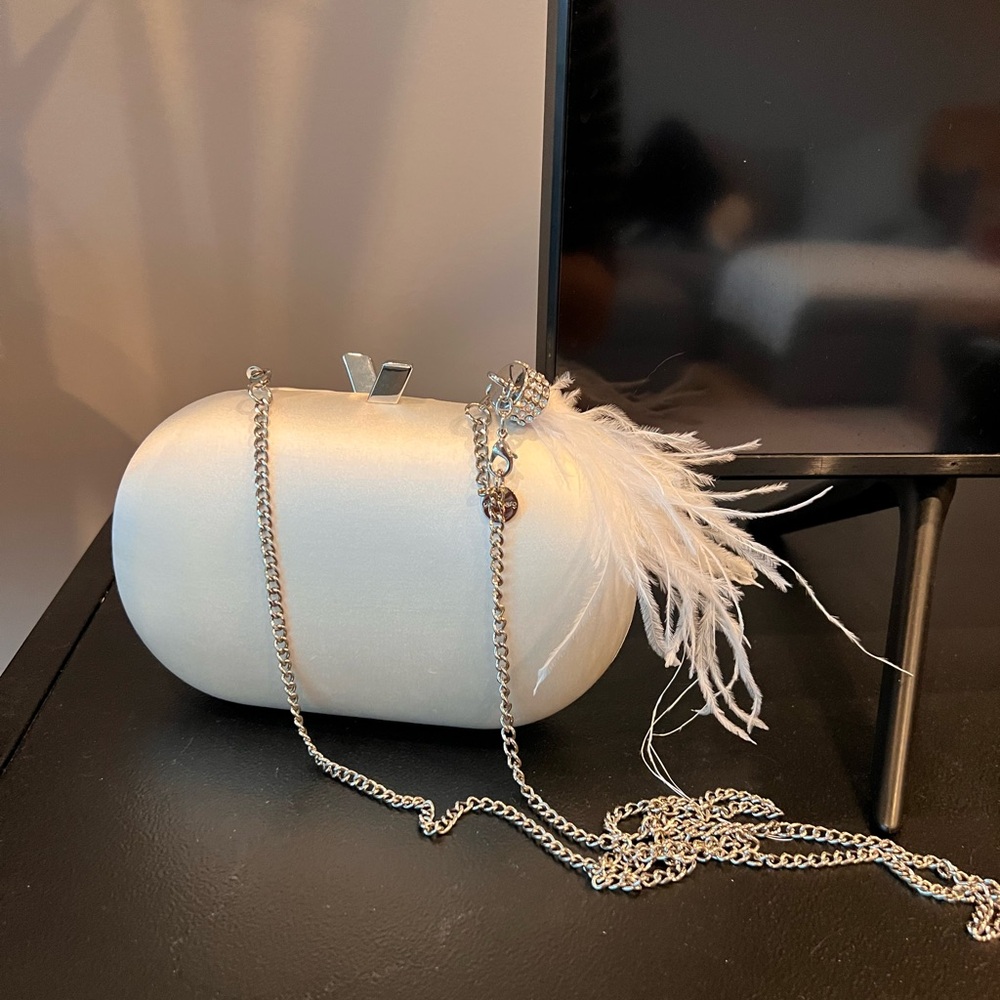 Jenna Feather Tassel Clutch in White & Silver